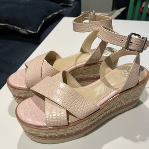 VINCE CAMUTO PLATFORM SANDALS 7.5 M